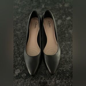 Clarks‎ Black Leather 2 Inch Heels Women’s Size 8 W
